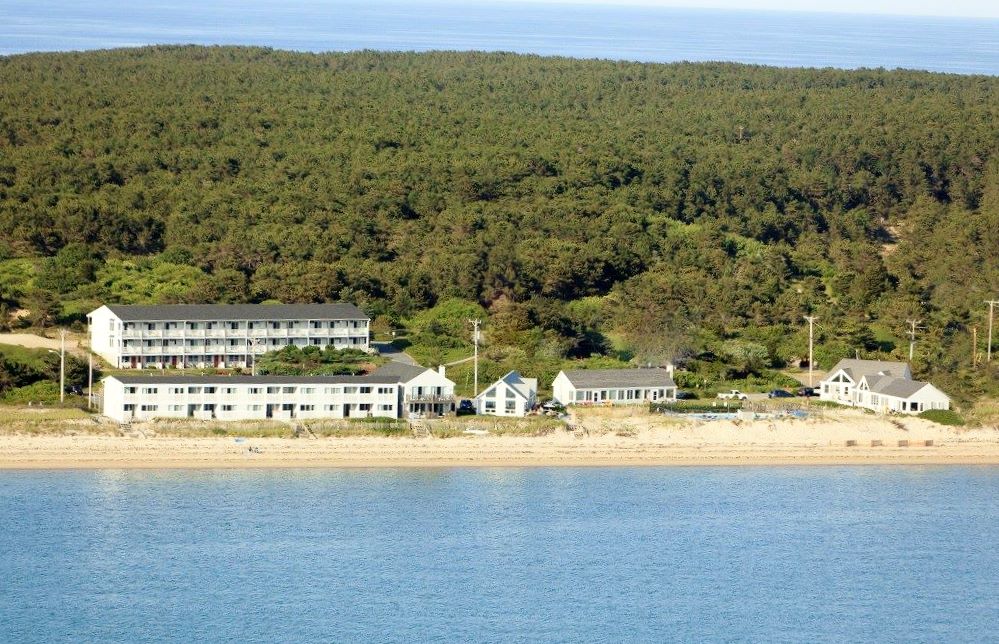 Horizons Beach Resort image 2