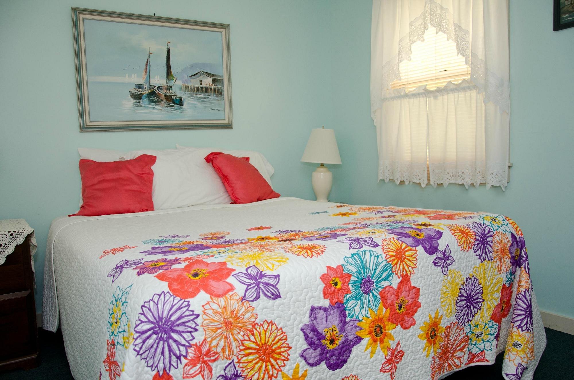 Ridgewood Motel & Cottages image 4